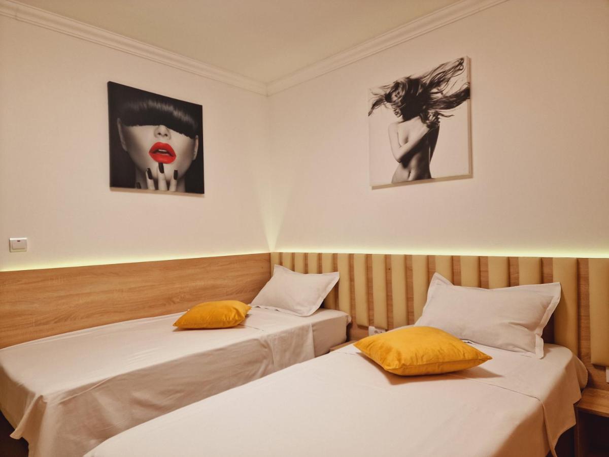 Appartement Airport Easy Link à Iasi Extérieur photo