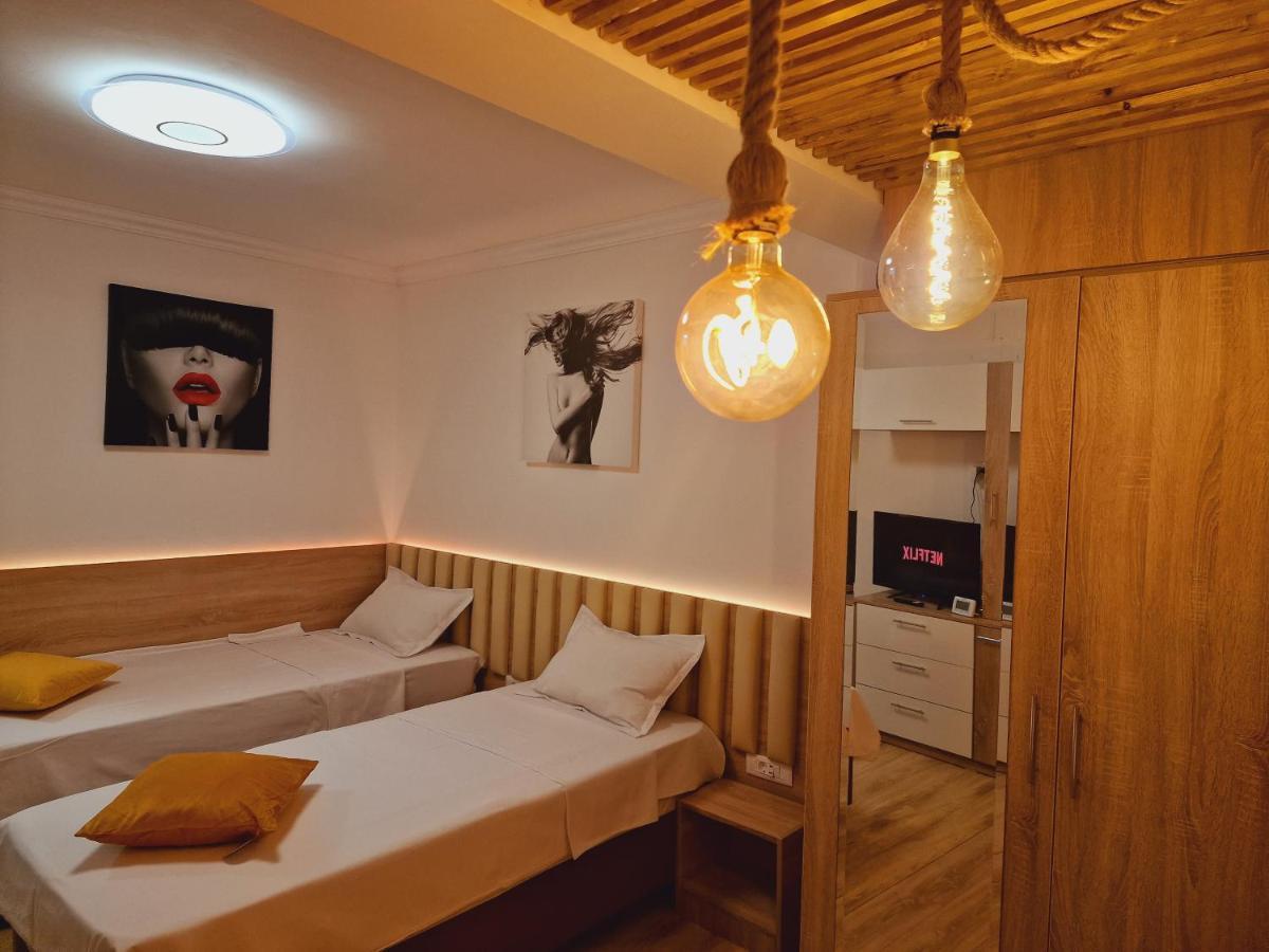 Appartement Airport Easy Link à Iasi Extérieur photo